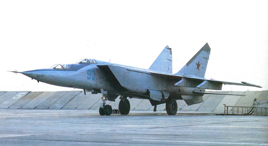 http://www.airbase.ru/hangar/russia/mikoyan/mig/25/img/mig25pu.jpg